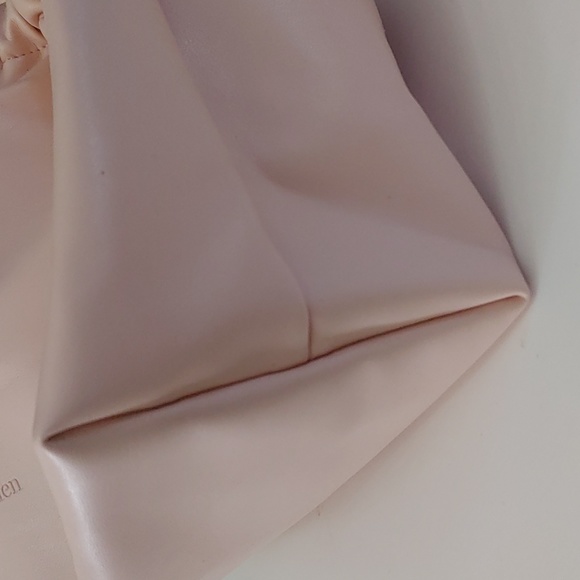 Eliz Arden Fragrance Bag - Picture 4 of 11